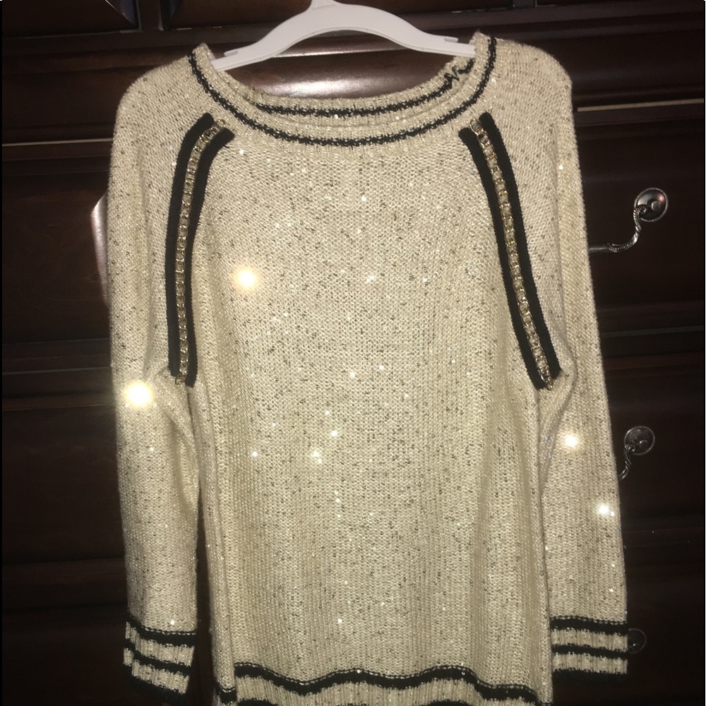 Sweater Gold and Black